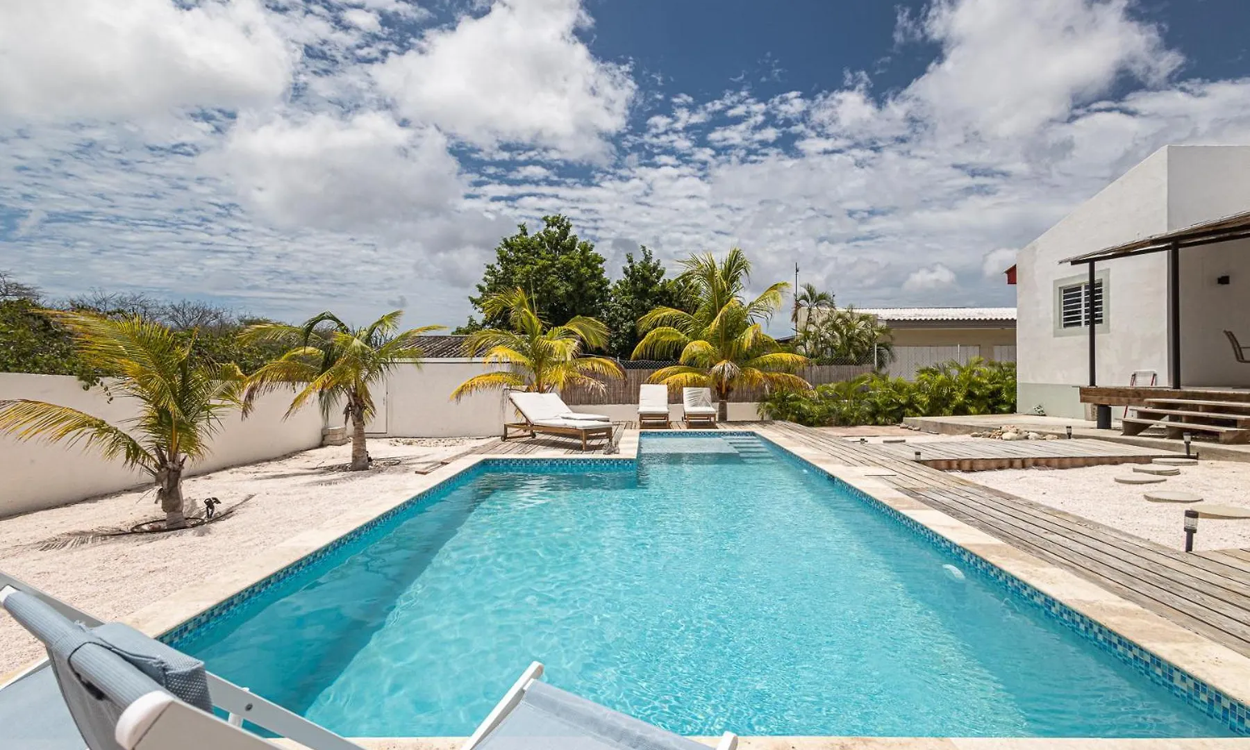 Modern Family Villa With Private Pool Near Mambo Beach & Jan Thiel Willemstad
