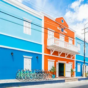 Bed & Bike Curacao Albergue